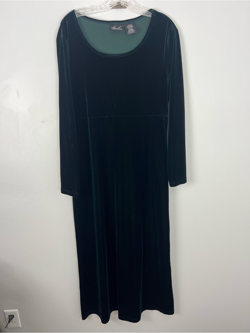 Kathie Lee Collection Dark Green Velvet Long Sleeve Maxi Dress